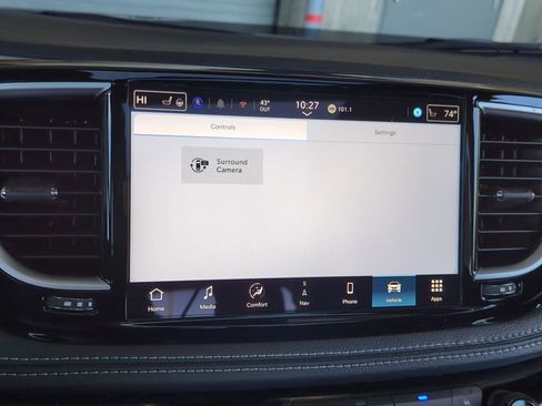 New 2026 Chrysler Pacifica Limited AWD/4WD image 22