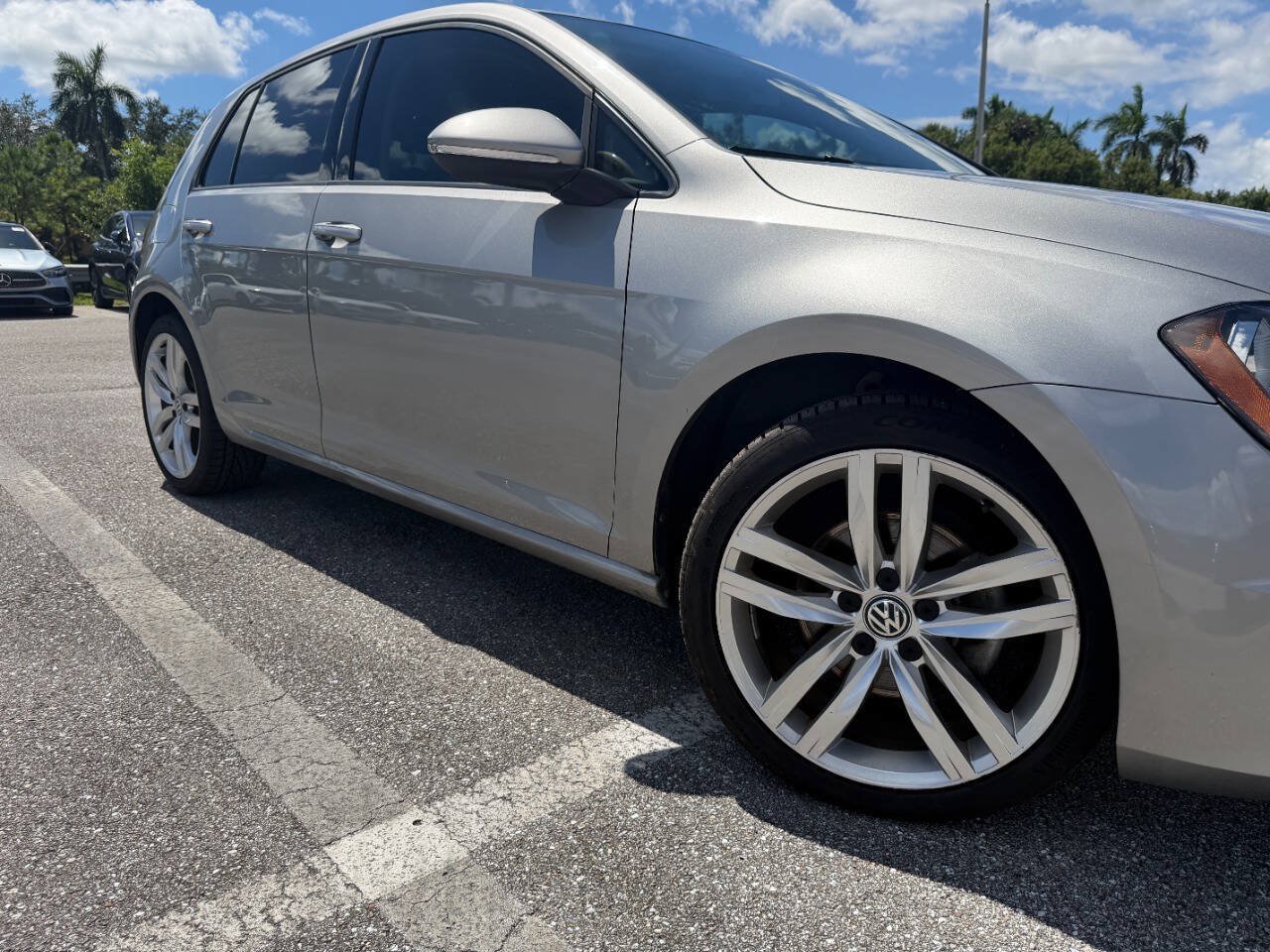 Used 2015 Volkswagen Golf TDI S FWD image 11