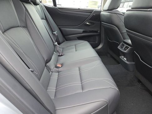 New 2025 Lexus ES 350 Ultra Luxury image 5