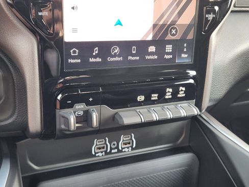 New 2027 RAM 3500 Big Horn AWD/4WD image 17