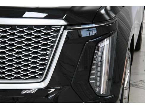 New 2026 Cadillac Escalade ESV Luxury w/ LPO, Radiant Package AWD/4WD image 9