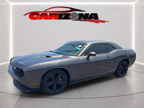 Used 2014 Dodge Challenger R/T Plus RWD image 2