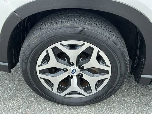 Certified 2022 Subaru Forester Premium AWD/4WD image 8