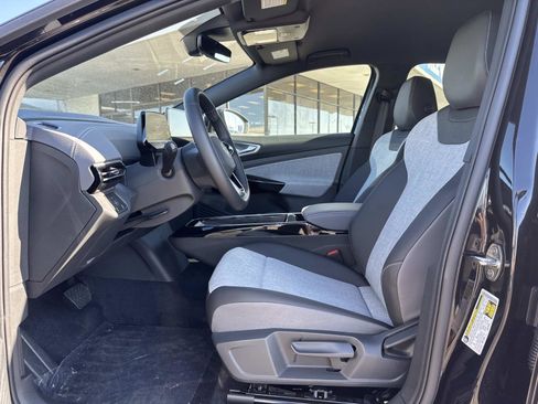 New 2025 Volkswagen ID.4 Pro image 22