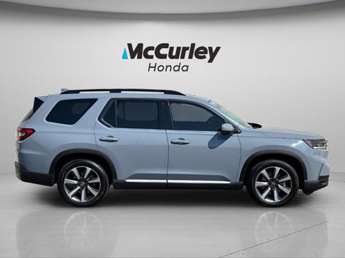 Certified 2023 Honda Pilot Elite image 2