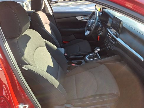 Used 2024 Kia Forte LXS FWD image 13