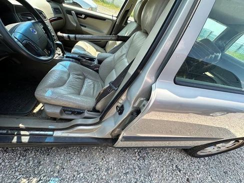Used 2003 Volvo V70 2.5T AWD/4WD image 38