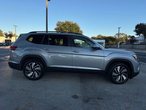 Used 2024 Volkswagen Atlas SE image 10