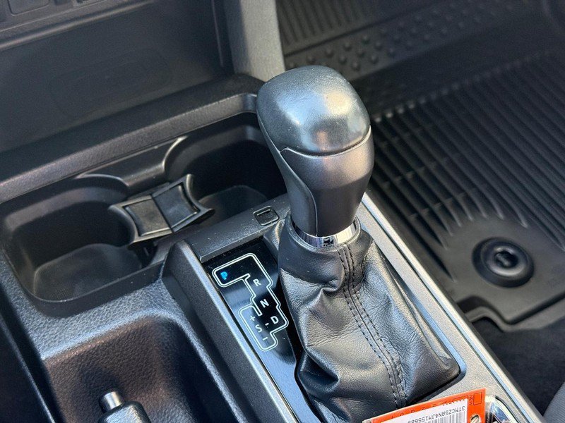 Used 2018 Toyota Tacoma TRD Sport AWD/4WD image 27