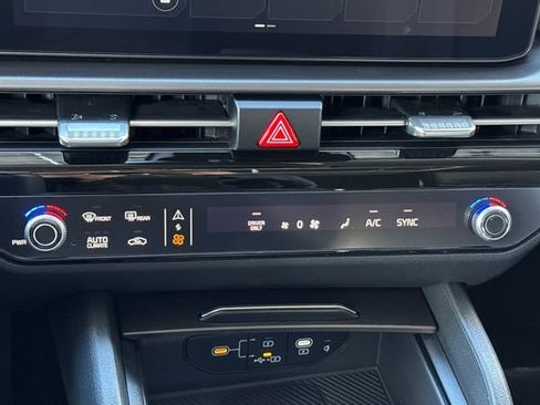 New 2026 Kia Sportage EX w/ EX Panoramic Sunroof Package image 25