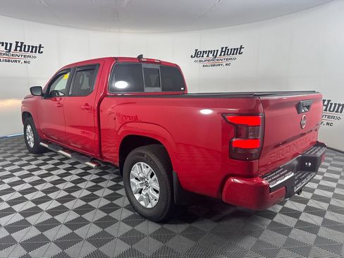 Used 2022 Nissan Frontier SV w/ Technology Package AWD/4WD image 9