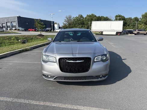 Used 2016 Chrysler 300 S AWD/4WD image 17