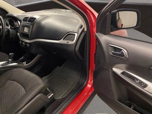 Used 2015 Dodge Journey American Value Package w/ Flexible Seating Group FWD image 19