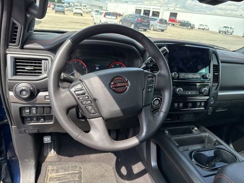 Used 2024 Nissan Titan PRO-4X w/ Pro-4x Convenience Package image 13