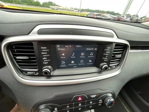 Used 2020 Kia Sorento LX AWD/4WD image 33