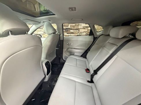 Used 2024 Hyundai Kona Limited image 30