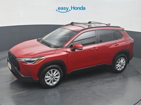 Used 2024 Toyota Corolla Cross LE image 22