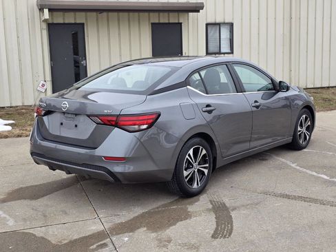 Used 2023 Nissan Sentra SV image 3