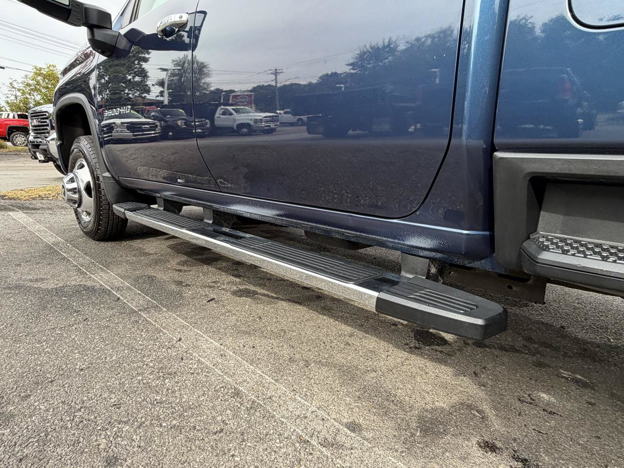 Used 2021 Chevrolet Silverado 3500 High Country w/ Snow Plow Prep/Camper Package AWD/4WD image 17