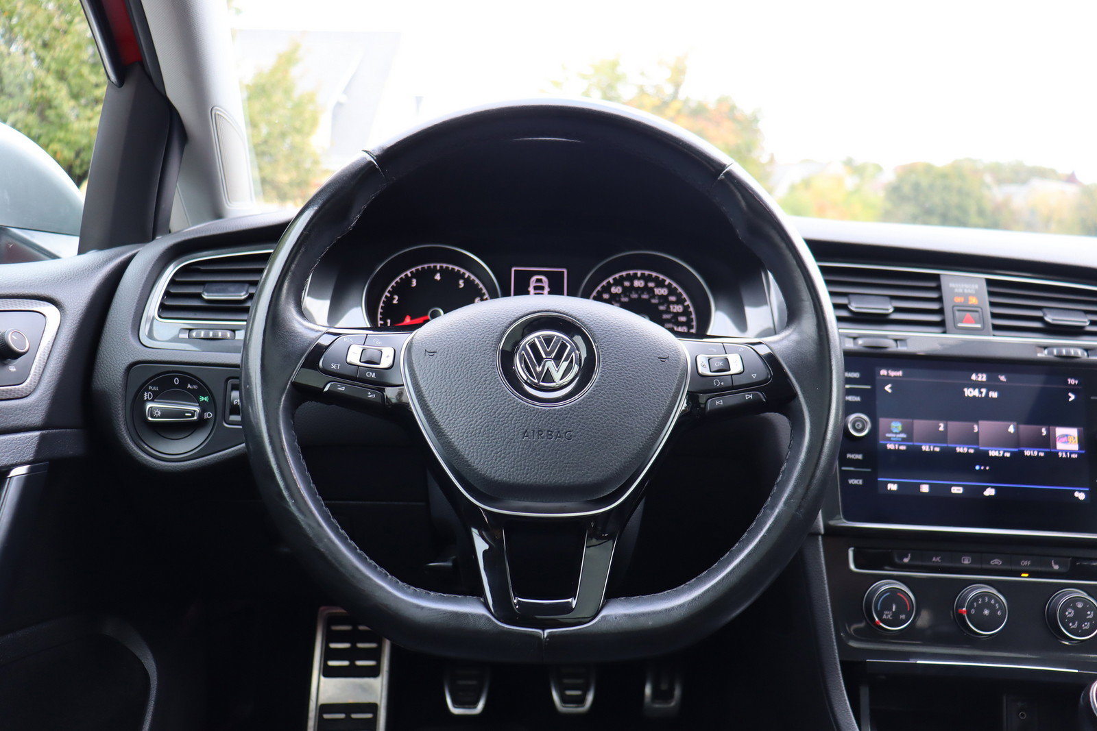 Used 2018 Volkswagen Golf Alltrack SE AWD/4WD image 22