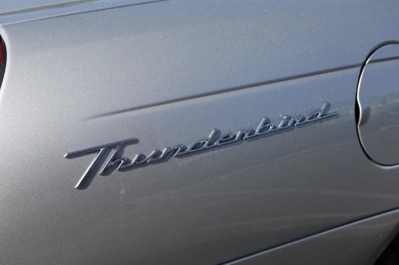 Used 2004 Ford Thunderbird RWD image 9