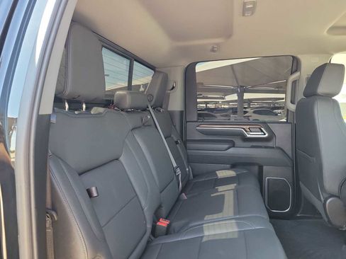 Used 2025 Chevrolet Silverado 2500 LT w/ Leather Package image 17