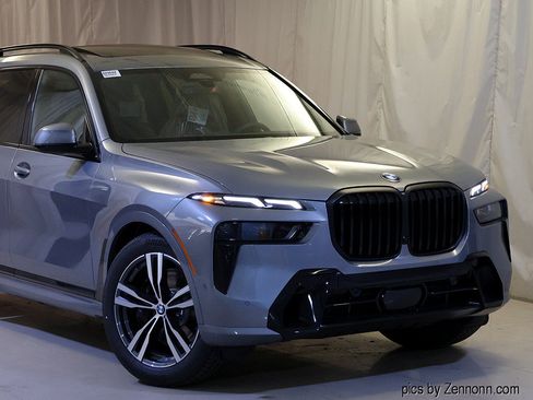 Used 2027 BMW X7 xDrive40i AWD/4WD image 2