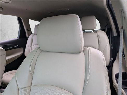 Used 2020 Buick Enclave Essence w/ Sound and Sites Package FWD image 13