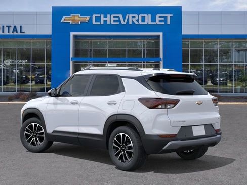 New 2026 Chevrolet TrailBlazer LT w/ Driver Confidence Package FWD image 3