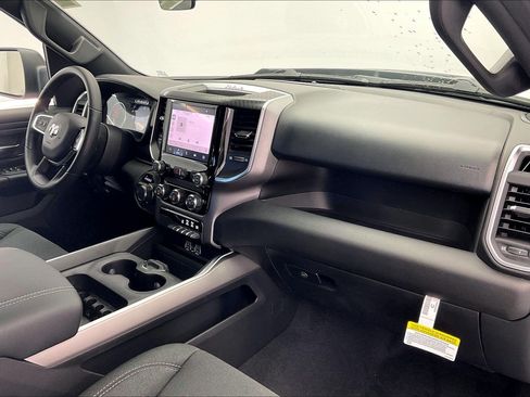 New 2026 RAM 1500 Express AWD/4WD image 6