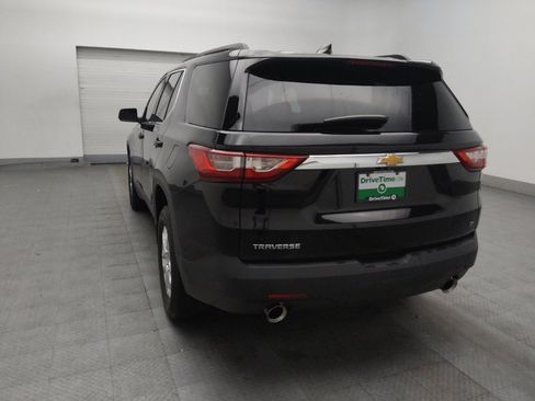 Used 2021 Chevrolet Traverse LT FWD image 5