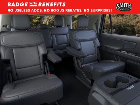 New 2025 Ford Expedition Active RWD image 12
