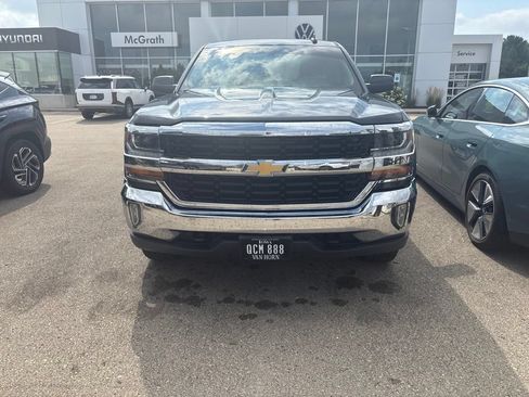 Used 2017 Chevrolet Silverado 1500 LT w/ All Star Edition AWD/4WD image 4