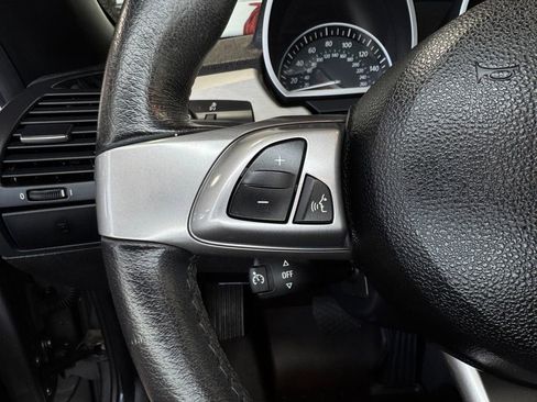 Used 2005 BMW Z4 2.5i RWD image 15