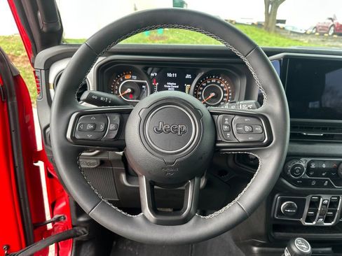 Used 2025 Jeep Wrangler Unlimited Sport AWD/4WD image 48