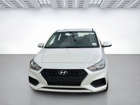 Used 2019 Hyundai Accent SE FWD image 2