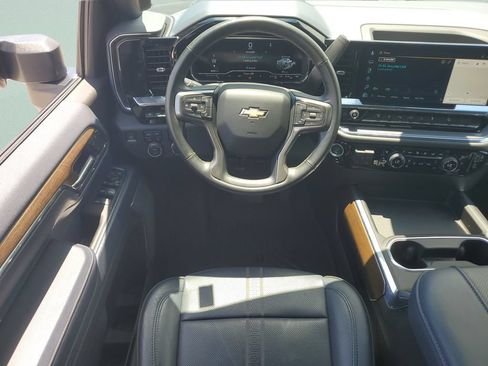 Used 2024 Chevrolet Silverado 2500 High Country w/ High Country Premium Package AWD/4WD image 12