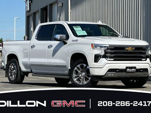 Used 2024 Chevrolet Silverado 1500 High Country w/ Technology Package AWD/4WD image 2