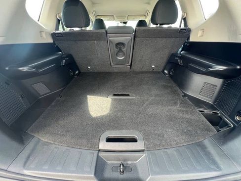 Used 2020 Nissan Rogue S image 24