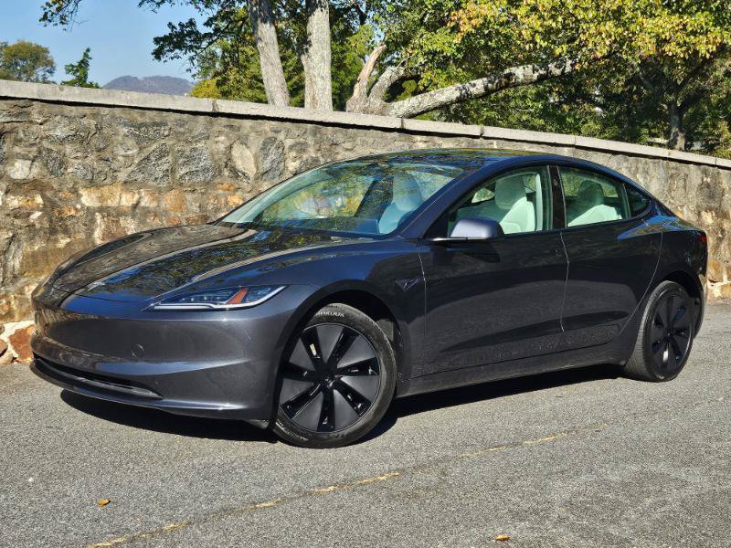 Used 2025 Tesla Model 3 Long Range RWD image 5