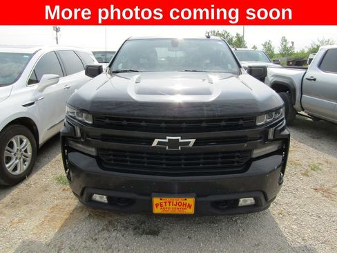 Used 2020 Chevrolet Silverado 1500 RST w/ RST 2.7L Value Package AWD/4WD image 8