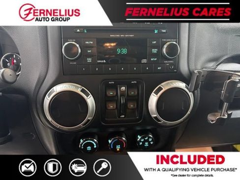 Used 2016 Jeep Wrangler Unlimited Sahara AWD/4WD image 35