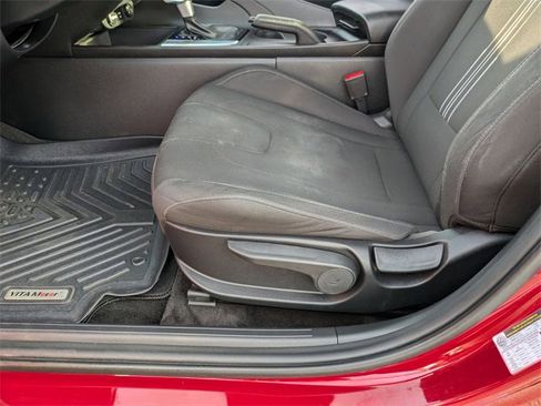 Certified 2023 Hyundai Elantra SEL image 15