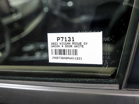 Used 2023 Nissan Rogue SV image 24