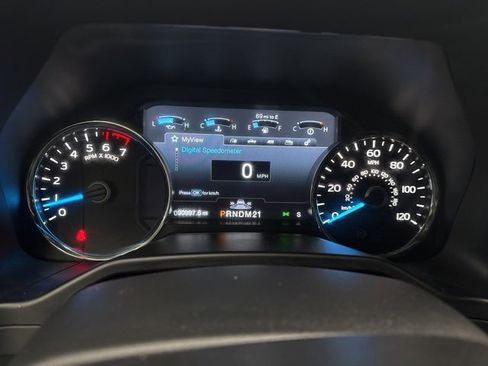 Used 2015 Ford F150 Platinum w/ Equipment Group 701A Luxury image 19