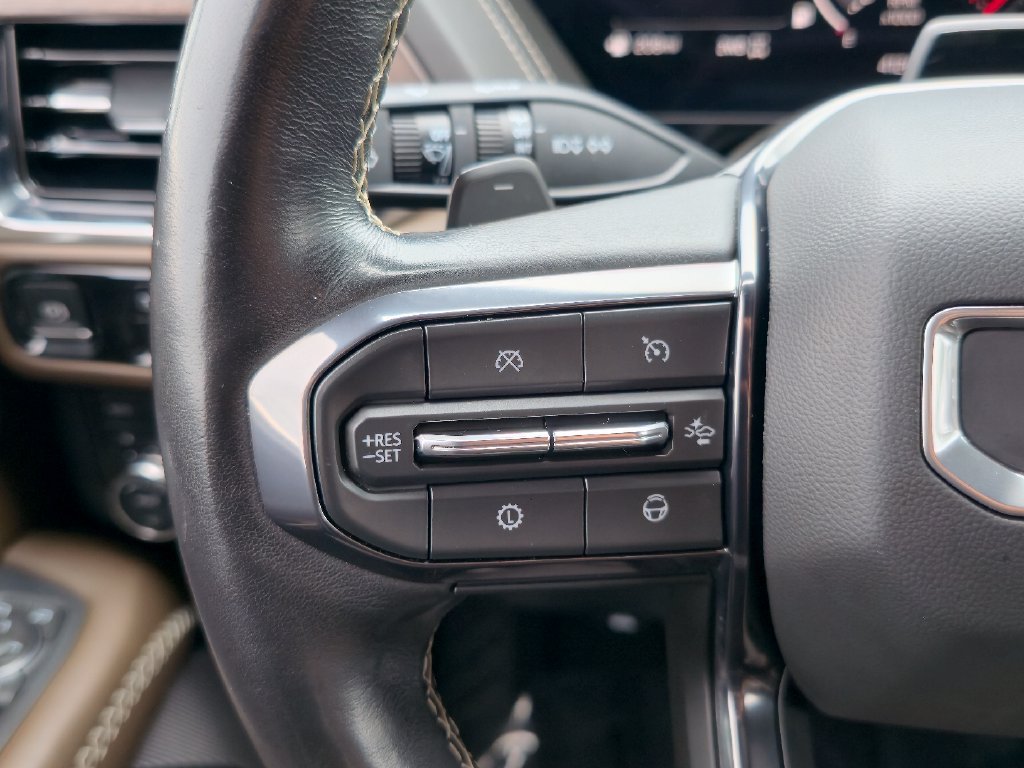 Certified 2025 GMC Yukon Denali Ultimate AWD/4WD image 19