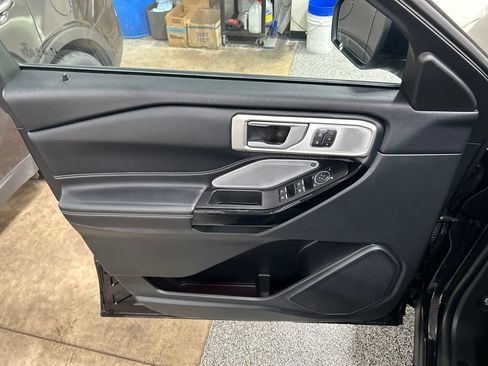 Certified 2023 Ford Explorer ST w/ Technology Package AWD/4WD image 15