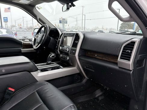 Used 2019 Ford F150 Lariat w/ Equipment Group 502A Luxury image 5