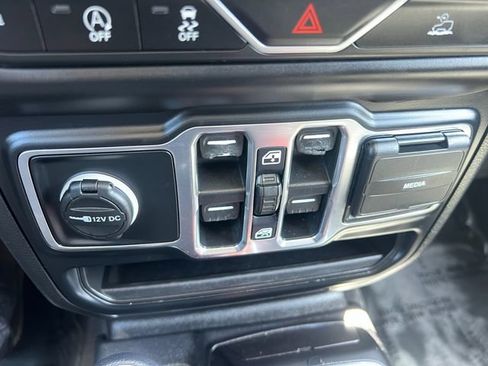 Used 2021 Jeep Gladiator Overland AWD/4WD image 21
