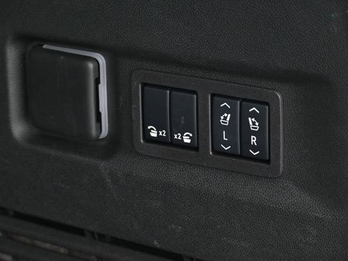 Used 2024 Chevrolet Suburban Premier w/ Premium Package 2 image 38